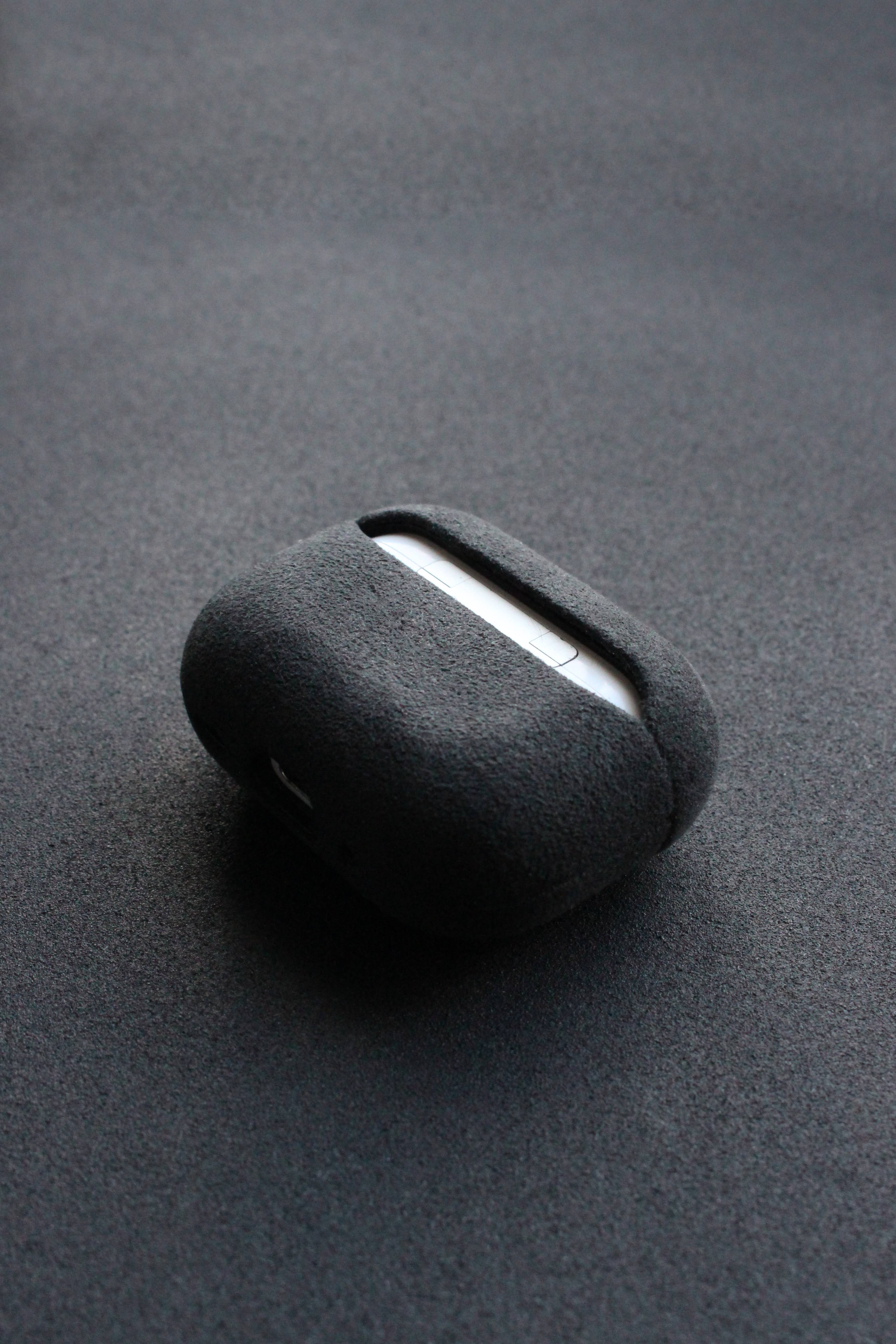 CORZA PODS Alcantara AirPods Case - Dark Gray
